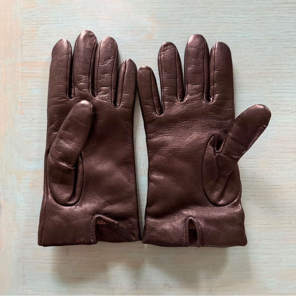 EUC Coach size 7 women’s gloves. Worn once for an elegant cold weather event - Picture 5 of 6